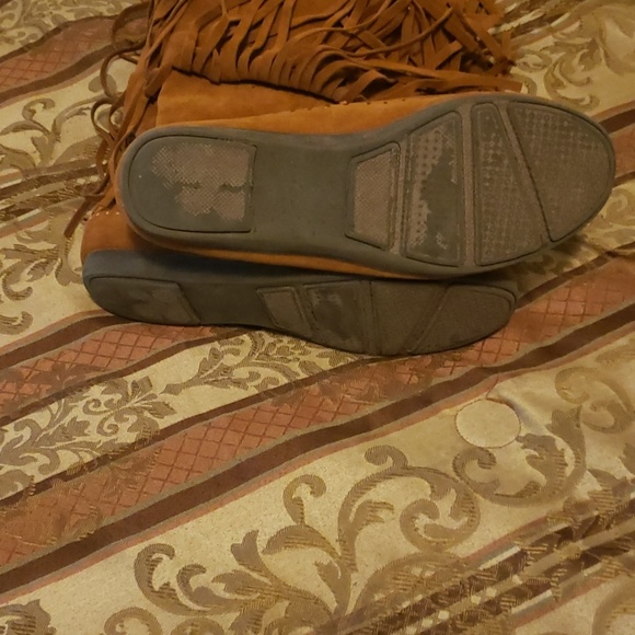 Shoes - Picture 2 of 3